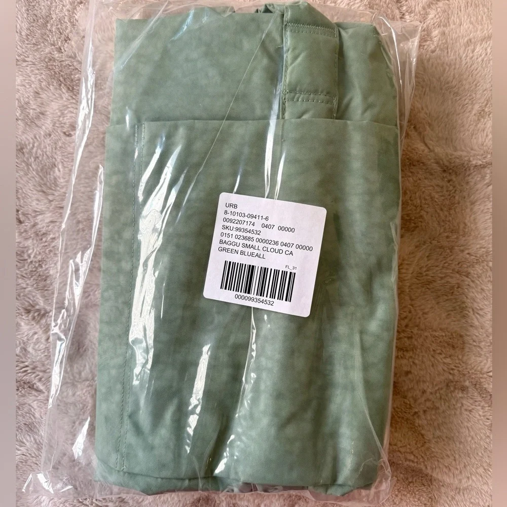 NWT BAGGU Small Cloud Carry-On Bag Seafoam - Picture 4 of 14